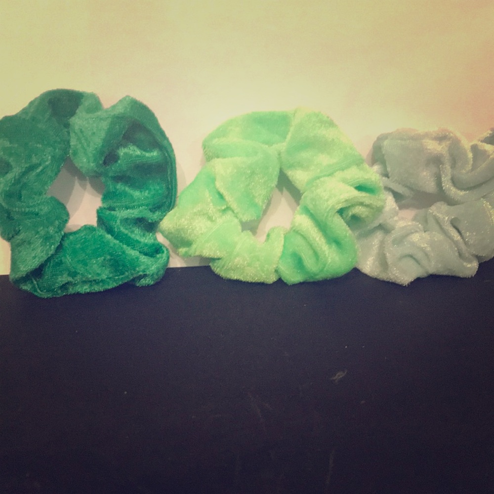 Velvet green scrunchies three shades
